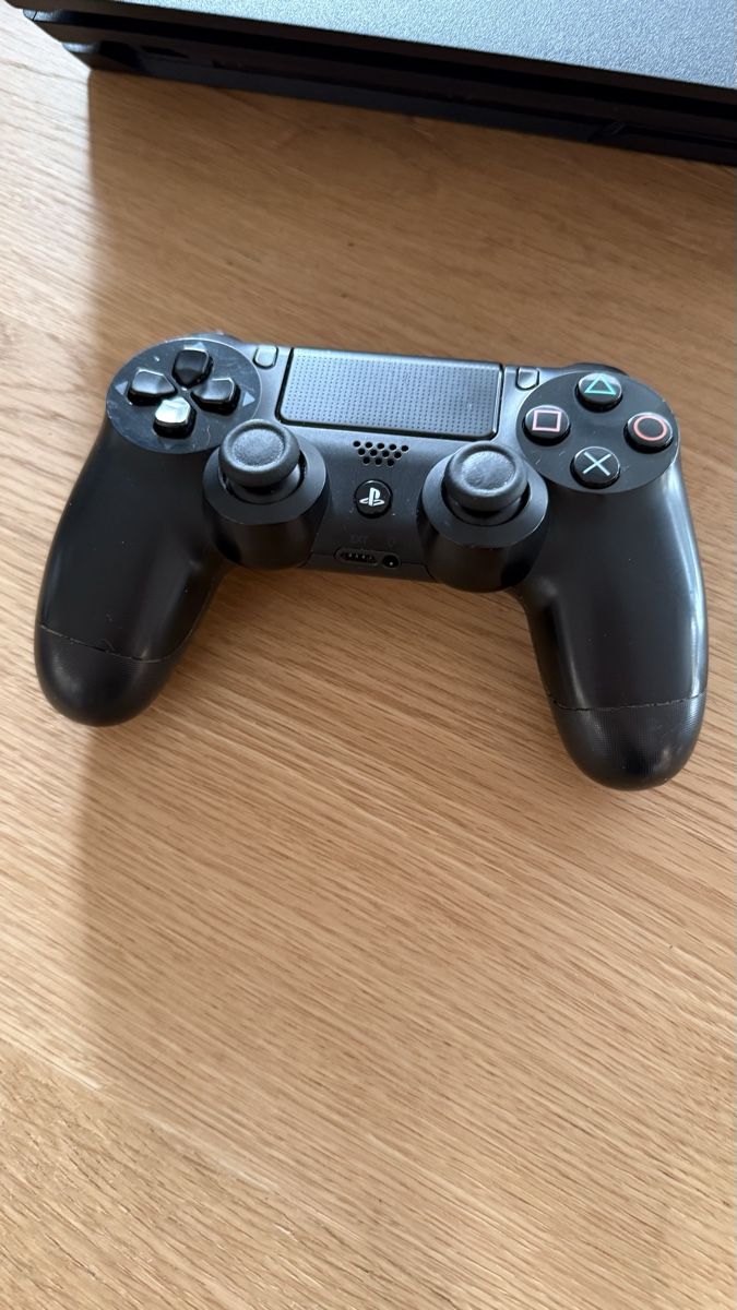 Sony Console: Playstation 4 Pro – Usato da Wald ZH venduto da Senix 3