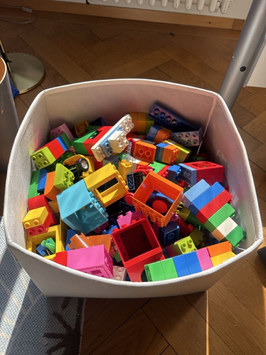 Giocattoli: Eine Kiste Duplo – Usato da Zürich venduto da Saho86