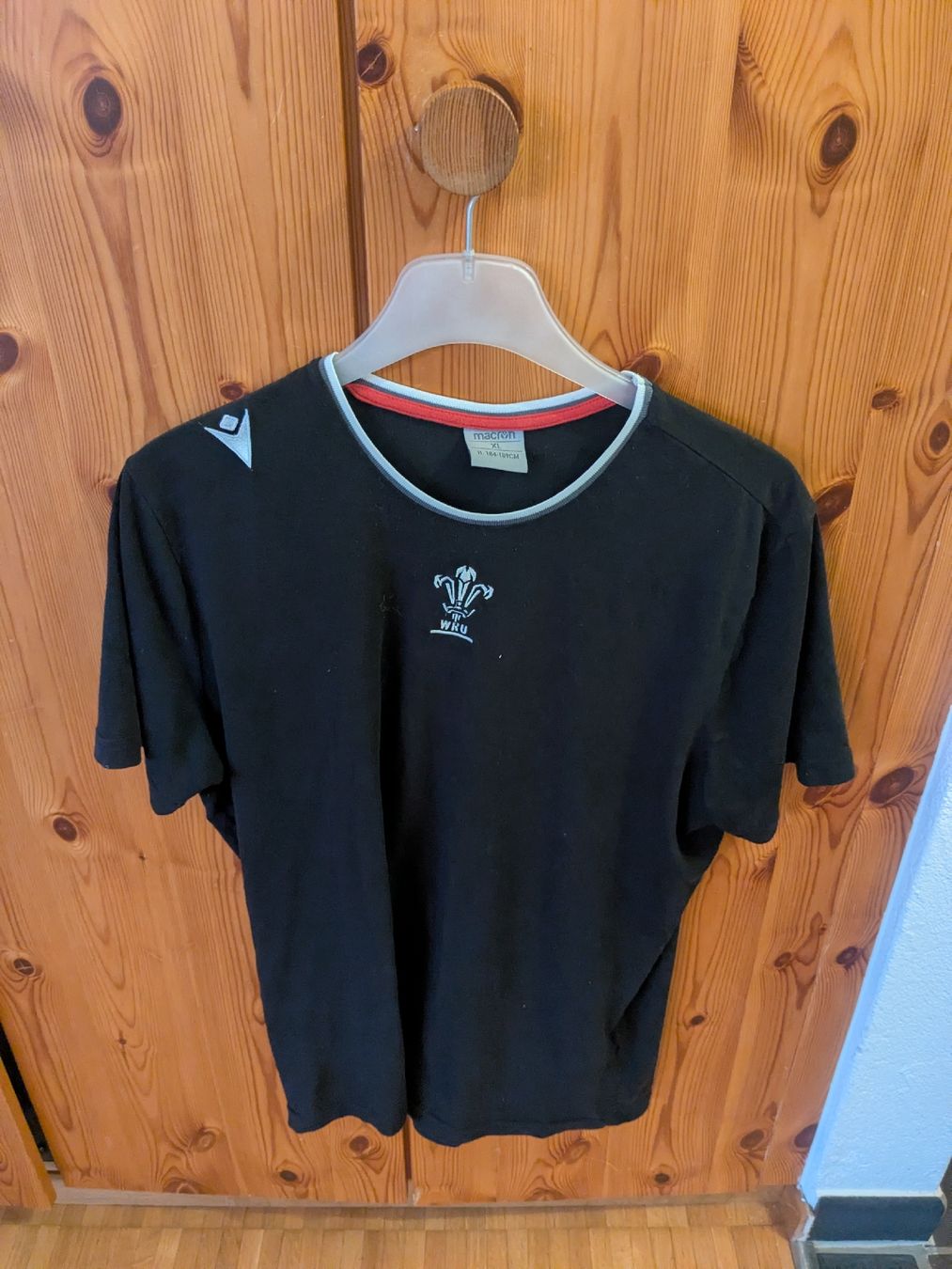 T-Shirts: Wales Rugby TShirt  – Gebraucht aus Lenzerheide/Lai von dgi_wj6p
