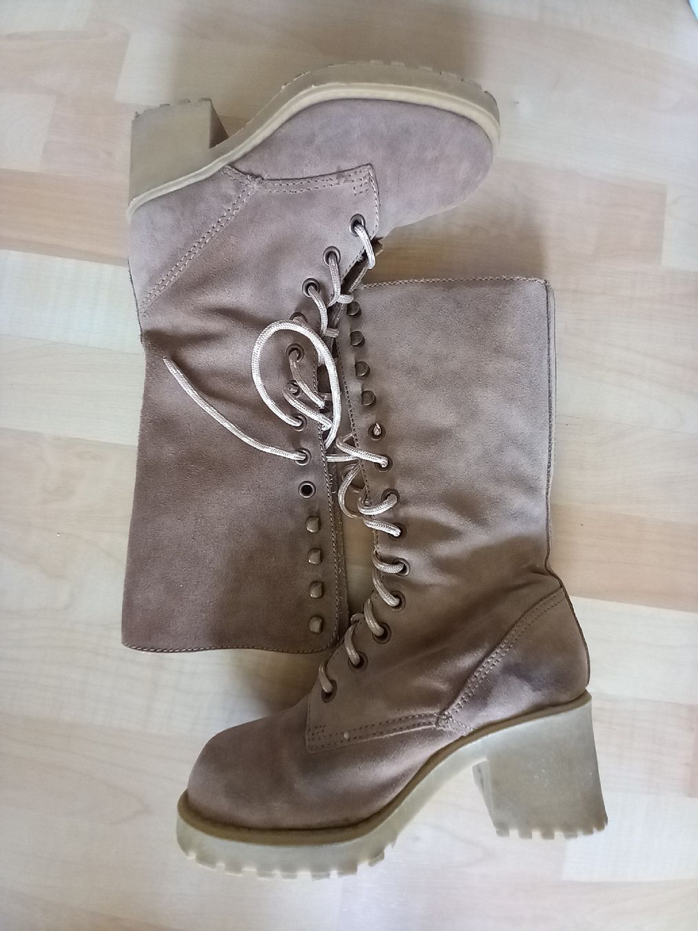 Scarpe da donna: Wildleder- Stiefel, echt, 37, beige – Usato da Wanzwil venduto da lonelybeachhouse 1
