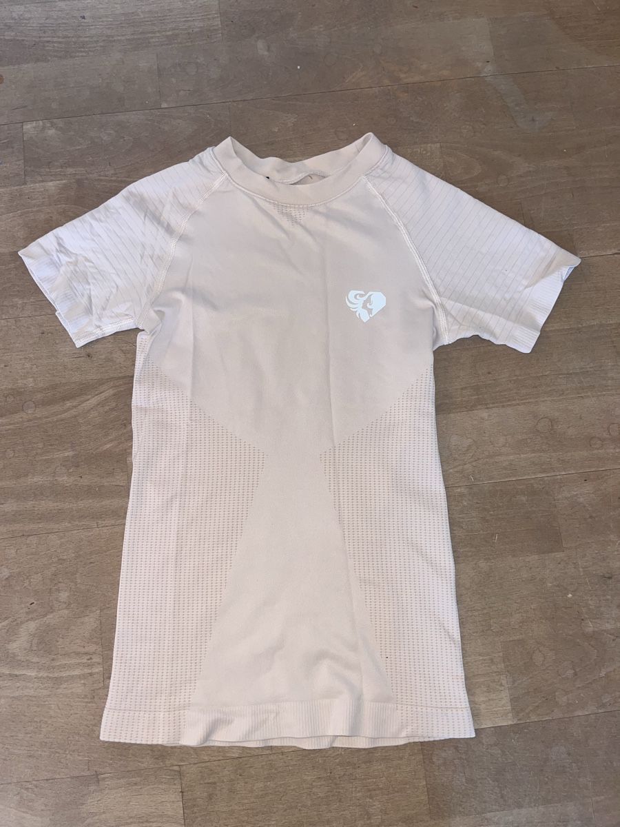 T-shirt: Sport T-Shirt beige – Usato da Stäfa venduto da jo1735