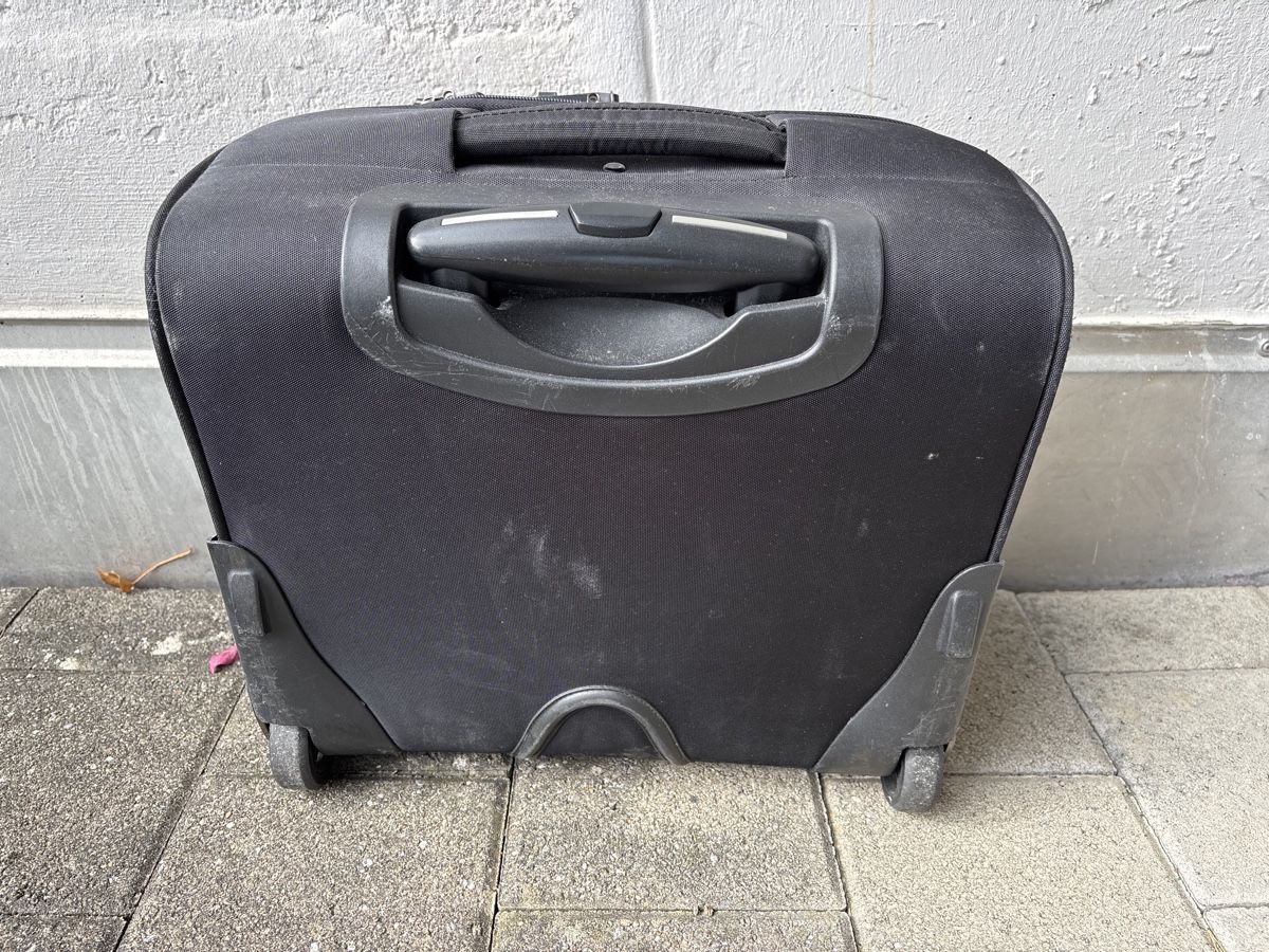 Valigie & Borse: Schwarzer Pilotenkoffer Trolley - Robust und geräumig! – Usato da Bülach venduto da Jackybabue 3