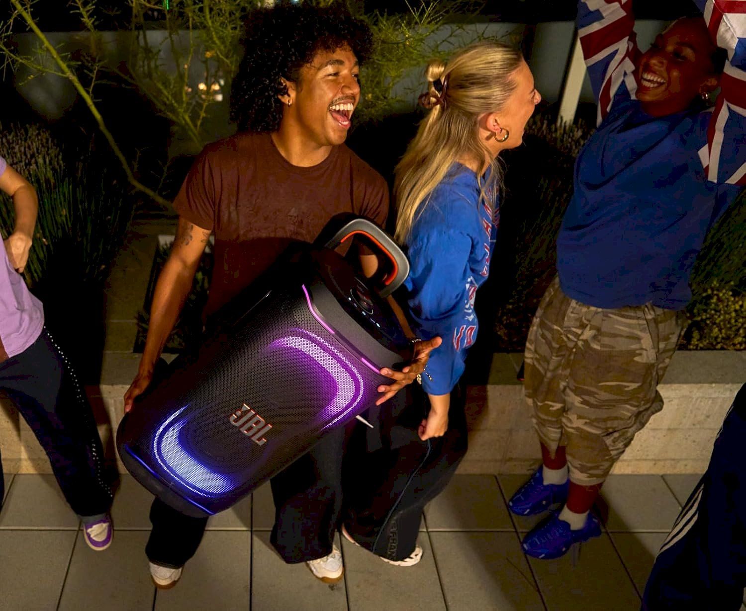 Lautsprecher: JBL PartyBox 330 Schwarz – Neu und originalverpackt aus Bottighofen von zaap 4