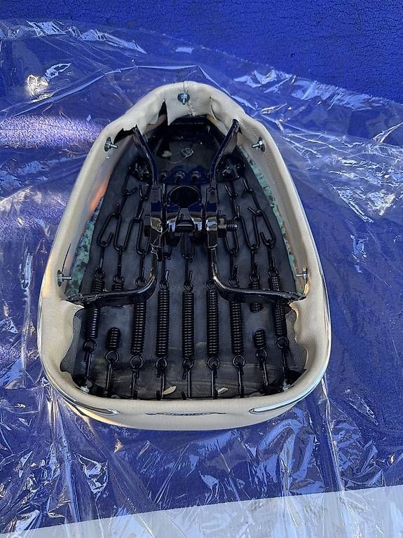 Mofa-Ersatzteile: Sattel denfeld selle nos mofa – Gebraucht aus Vevey von Chupita-met 3