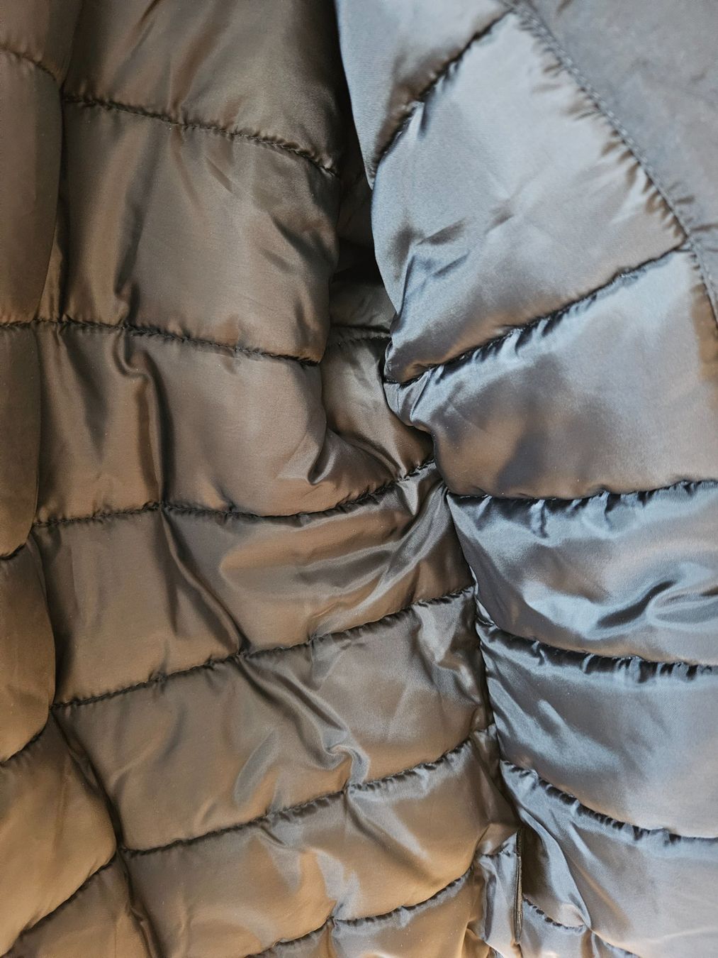 H&M Giacche & Cappotti: Winterjacke 134 NEU – Nuovo (secondo la descrizione) da Oftringen venduto da Mrg3 3