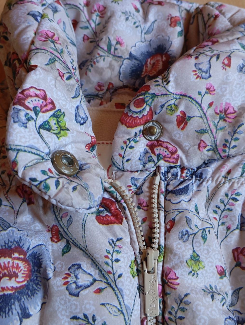 Mexx Giacche & Cappotti: MEXX Jacke Blumen mit Fleecefutter Gr. 104 – Usato da Zeneggen venduto da shemesh_ 6