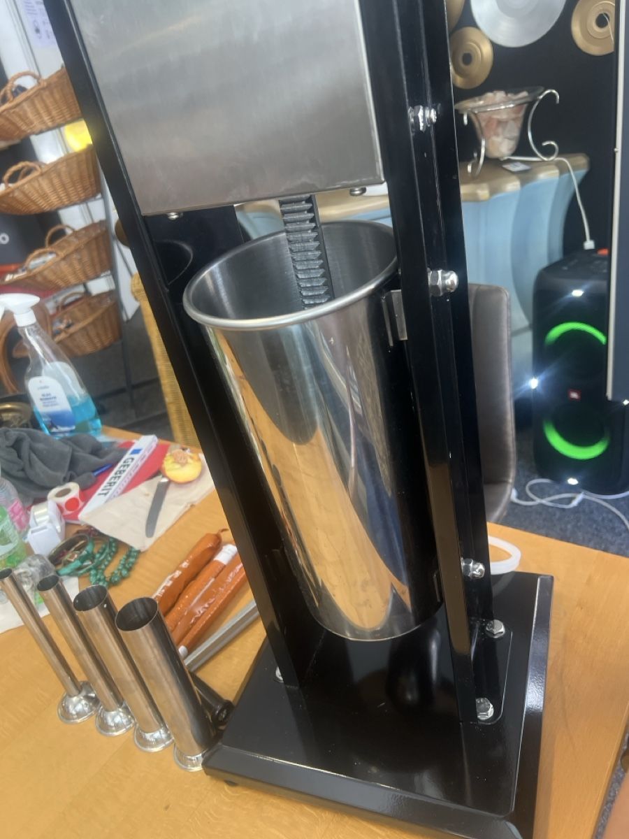 Elettrodomestici da cucina: Wurstfüller Zelsius Edelstahl mit 4 Aufsätzen  – Usato da Rorschach venduto da TrendyDeals 6