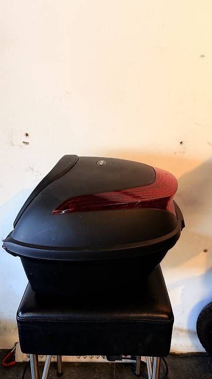 Topcase: Motorrad-Topcase / Topbox schwarz  neu – Usato da Unterseen venduto da beE-Scooter 1