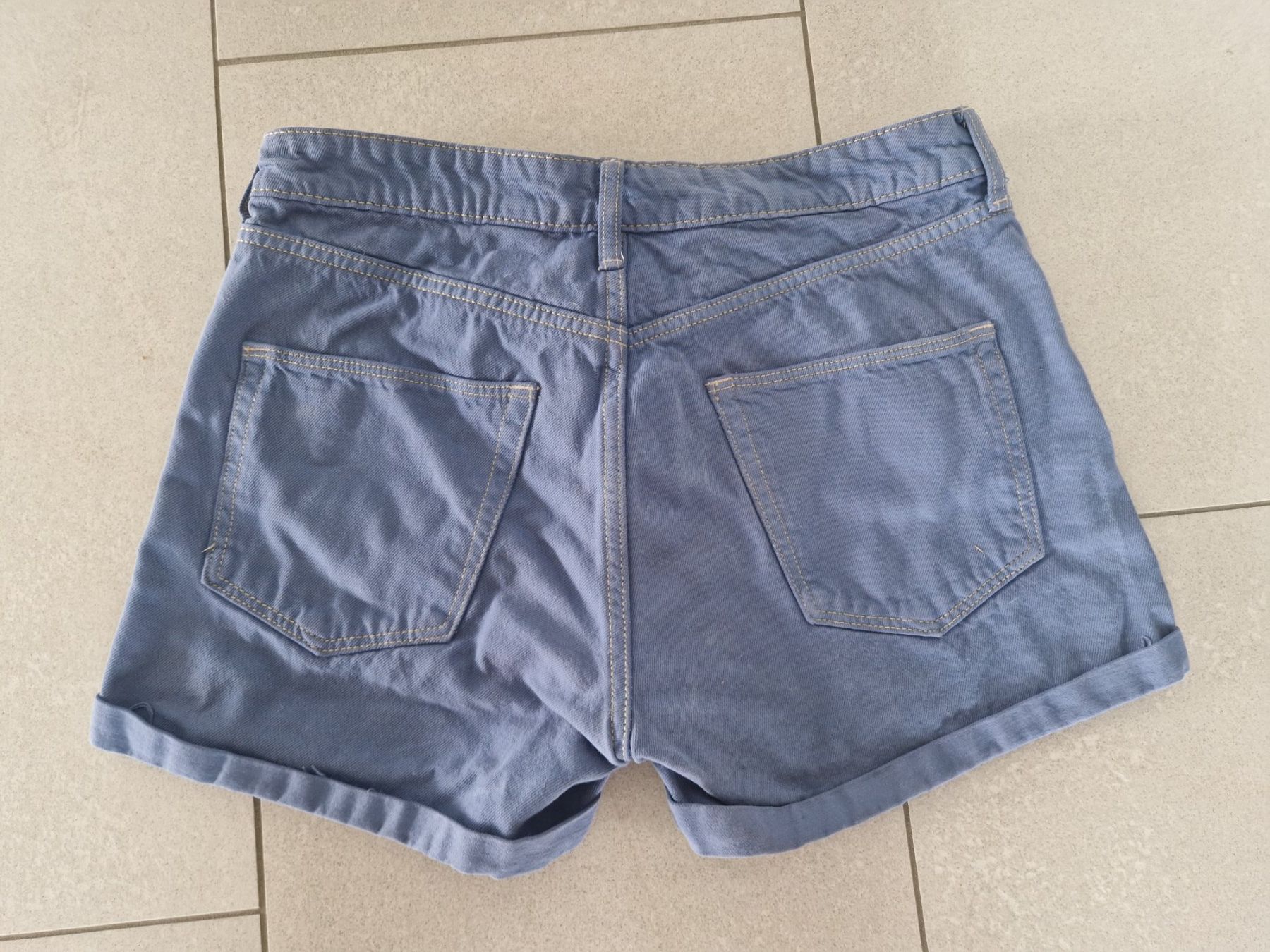 H&M Pantaloni: Shorts Hotpants blau – Usato da Stäfa venduto da bel_mhl7 1