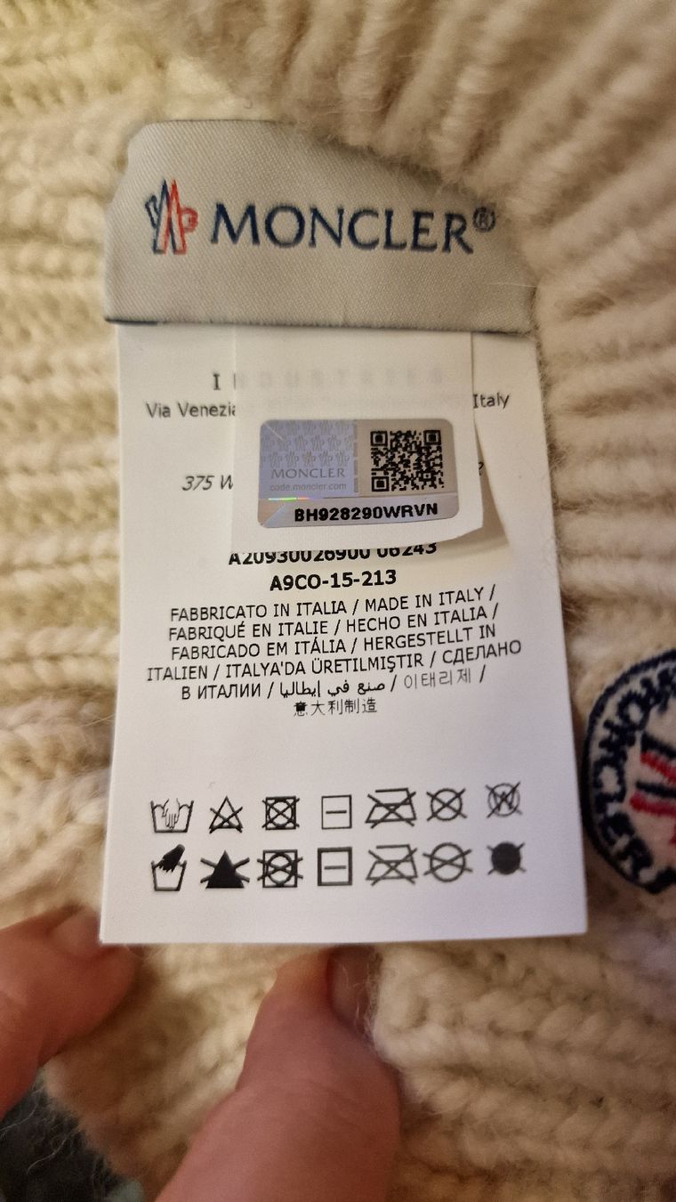 Moncler Copricapi, berretti & cappellini: Beanie von Moncler – Nuovo (secondo la descrizione) da Ehrendingen venduto da leo875 3