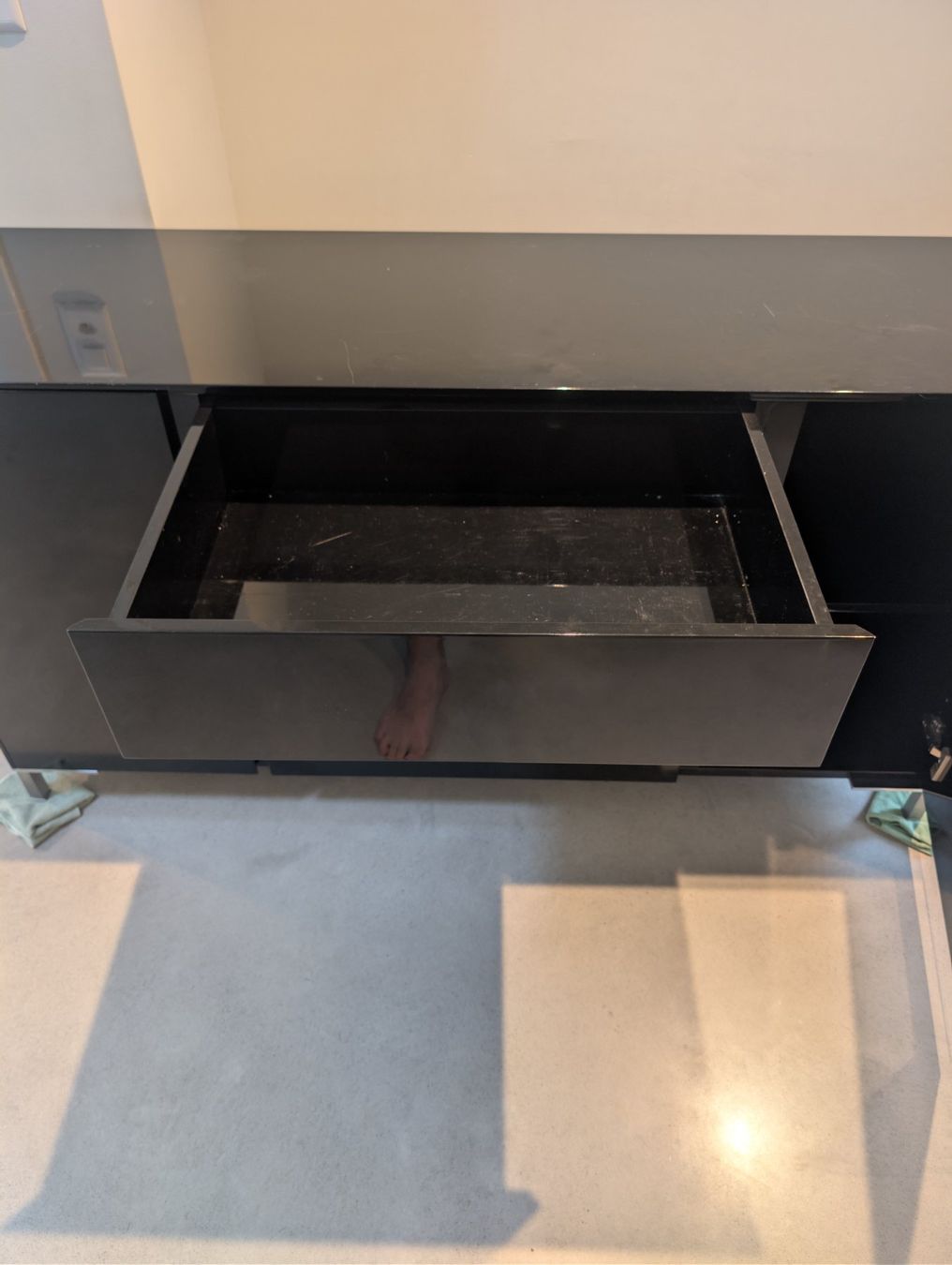 Kommoden: Sideboard schwarz hochglanz – Gebraucht aus Gossau SG von sandrobluesky 2