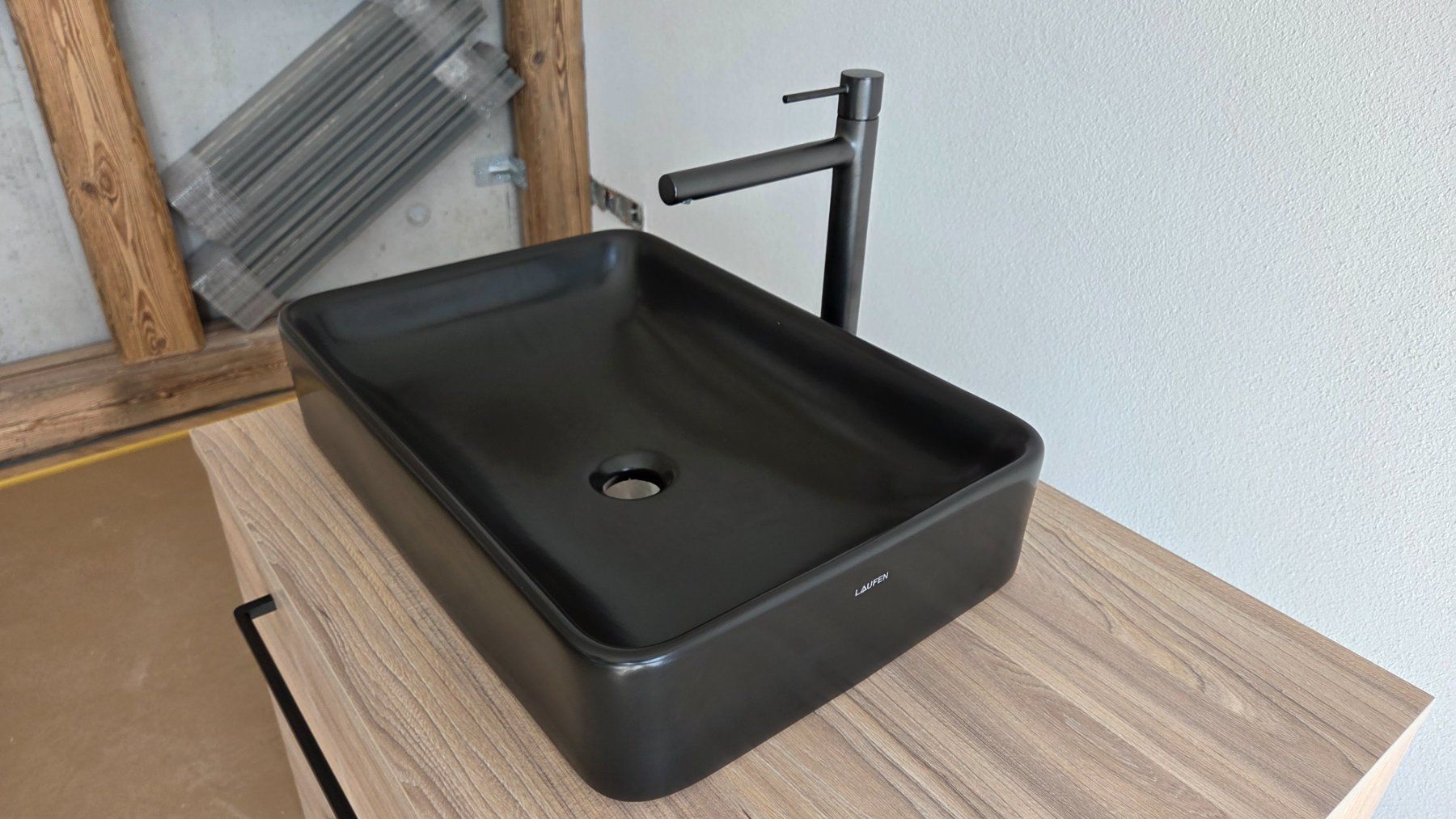 Laufen Mobili per bagno: Richner-Badmöbel mit schwarzem Designer-Aufsatzwaschtisch – Nuovo e nell'imballaggio originale da schaffhausen venduto da hohberg30 7