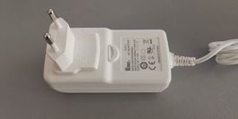 KTEC Adaper 12V, 3.0 A , Austauschbarer Stecker(Typ A und C)