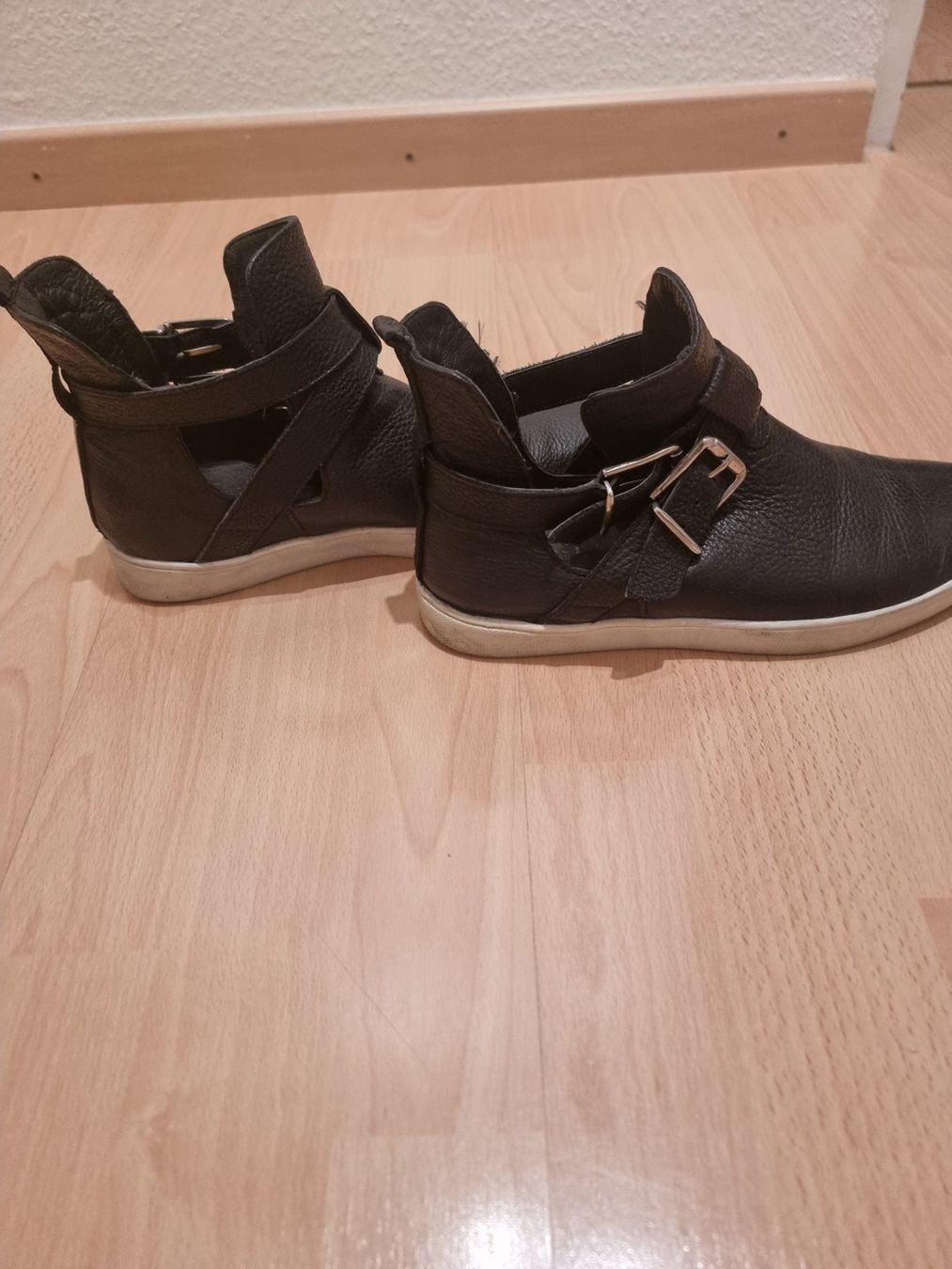Scarpe da donna: Stiefelette – Usato da Affoltern am Albis venduto da Ebruli89 2