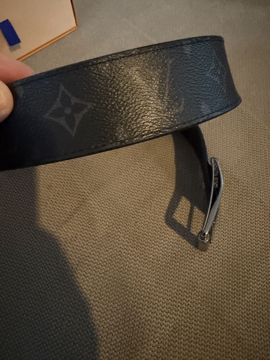 Louis Vuitton Gürtel: Cintura Louis Vuitton Monogram Eclipse M9044 taglia 95 – Gebraucht aus Lugano von can_xdd8 8