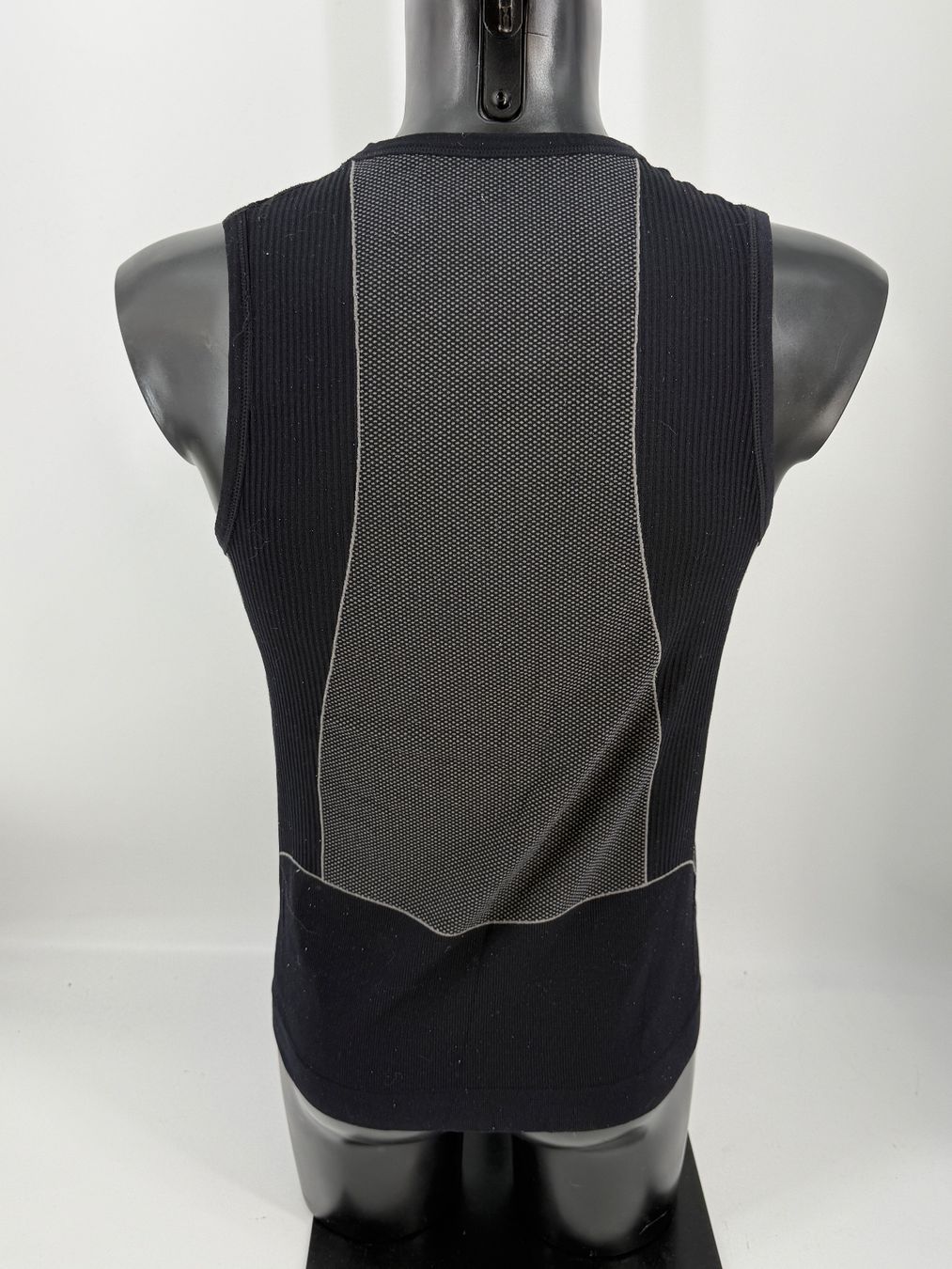 T-shirt: Sport Shirt Gr. XL – Usato da Auenstein venduto da moin. 2