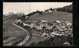 Saanenmöser, Ortspartie mit Bahngleis