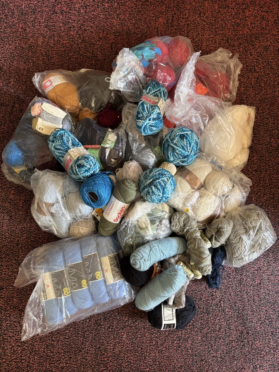 Lana: Wolle Schafwolle Garn Handarbeit stricken – Usato da siebnen venduto da minte 2