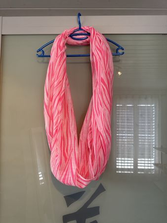 Sommerlicher Loop Schal, rosa-weiss gemustert, neuwertig