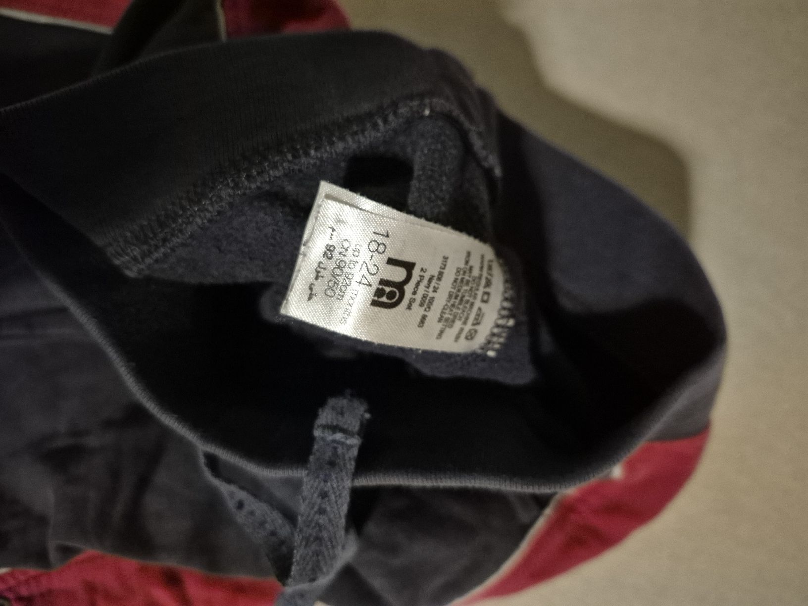Pantaloni: 2x Kinder Jogginghosen Gr. 92 warm – Usato da Thun venduto da Zuzi84 3