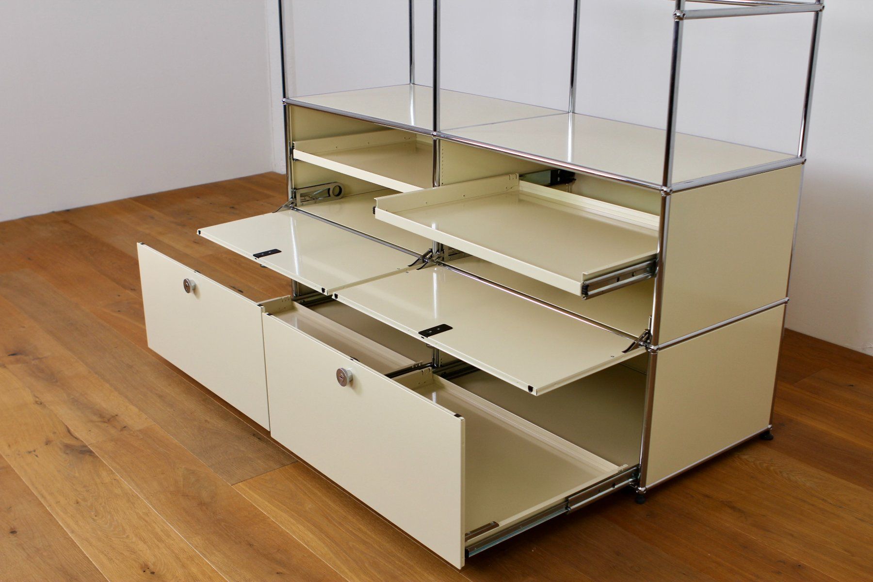 USM Scaffali: USM Haller Regal // UPCYCLED // NEUE FARBEN – Nuovo (secondo la descrizione) da Affoltern am Albis venduto da StudioStandard 6