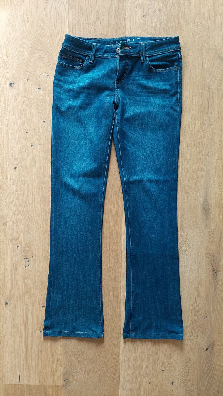Esprit Jeans: Damenjeans Esprit D 36, wie neu – Nuovo (secondo la descrizione) da Uetikon am See venduto da sahra777
