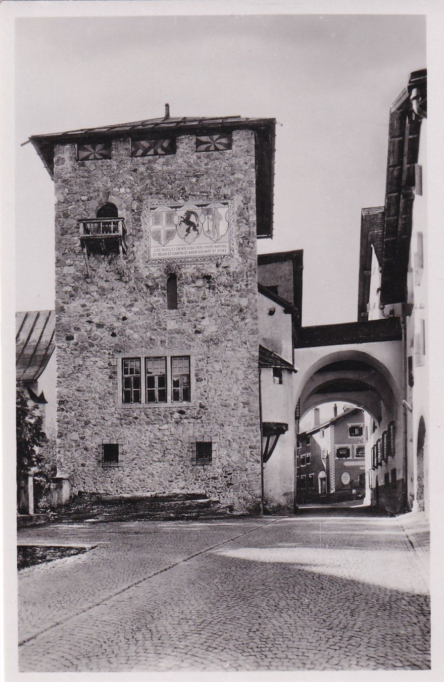 Cartoline postali: Zuoz La Tuor – Usato da Cormoret venduto da Pascalll2001