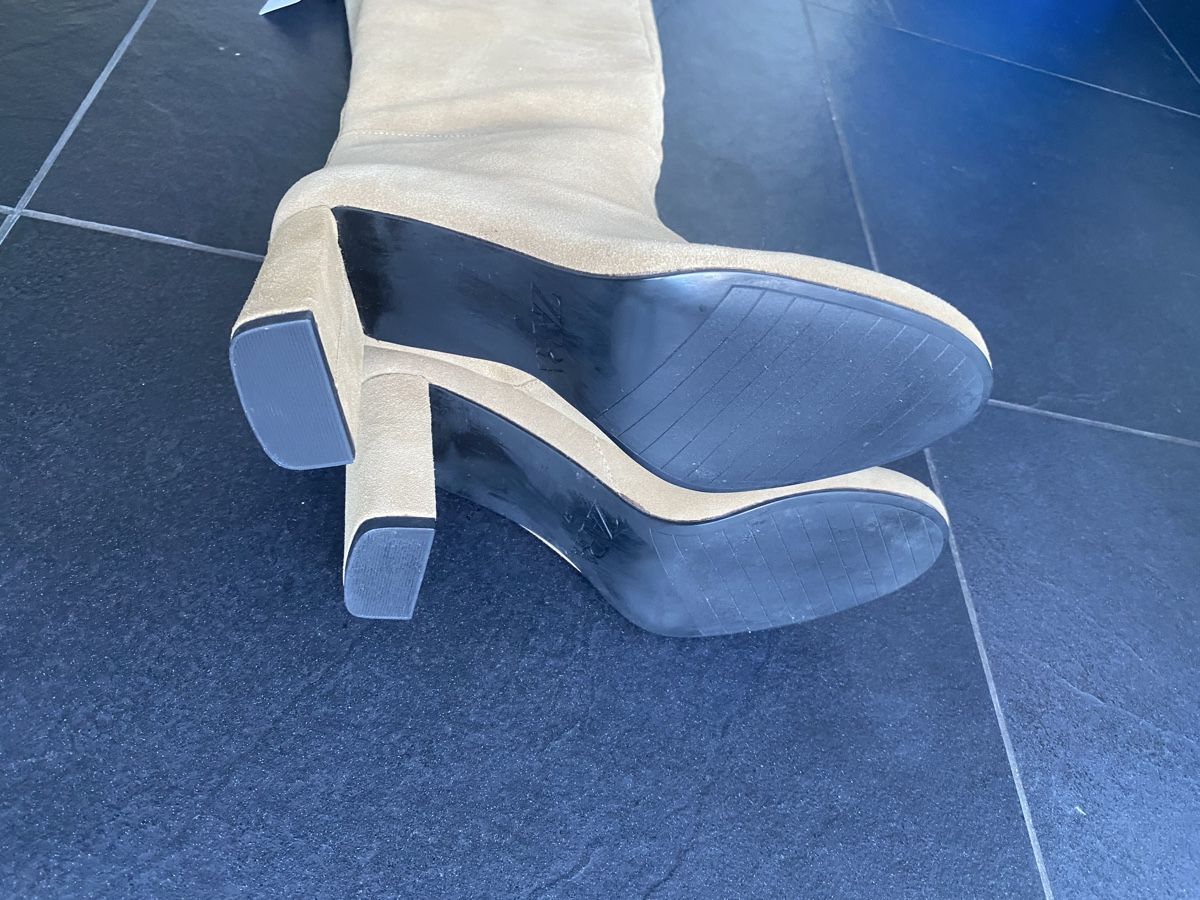 Zara Scarpe da donna: New suede knee-high heeled boots Zara – Nuovo e nell'imballaggio originale da Zug venduto da kse_w9mn 9