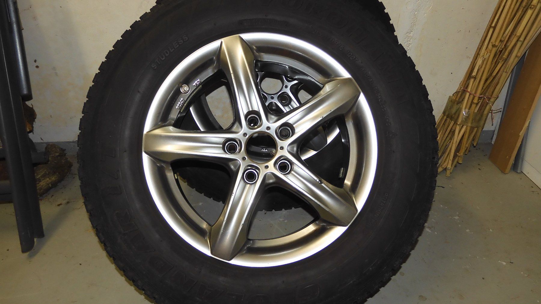 Hyundai Pneumatici & Ruote complete: Hyundai  ix35 Kompletträder – Usato da Inkwil venduto da PeMat 2
