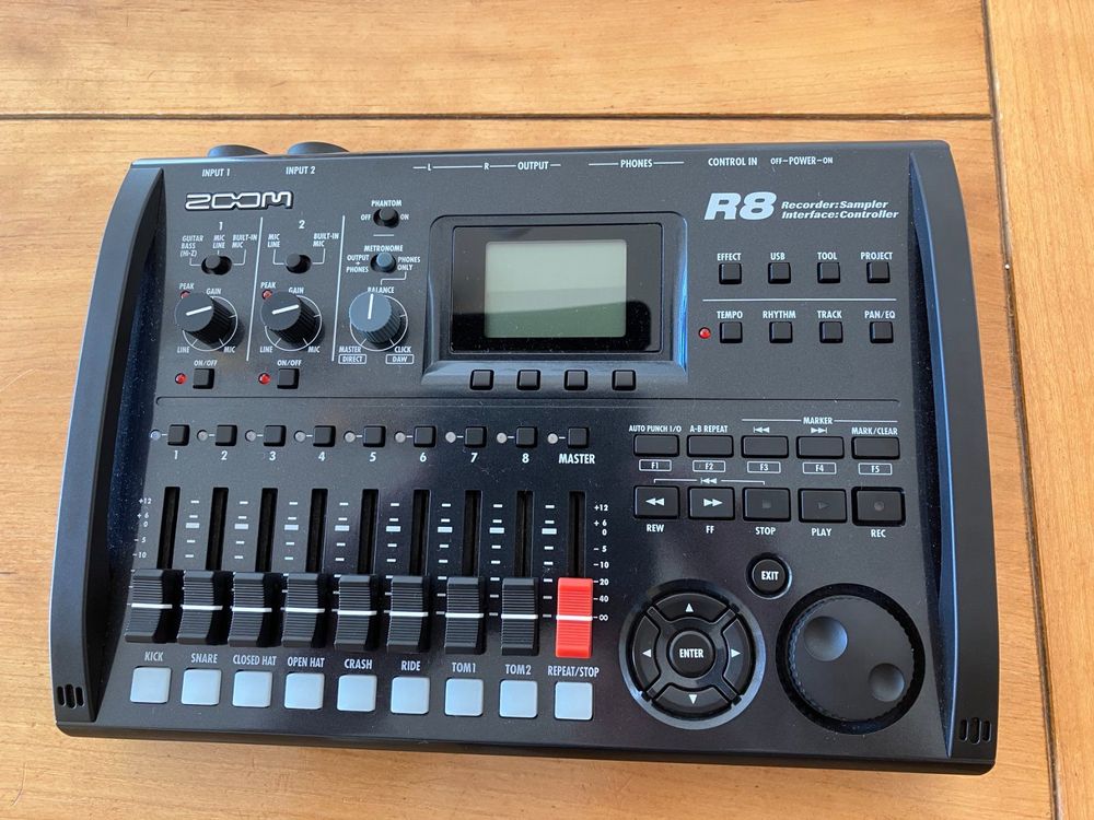 Zoom R8 Recorder/Interface (Gebraucht) in Chur für CHF 45 – mit ...