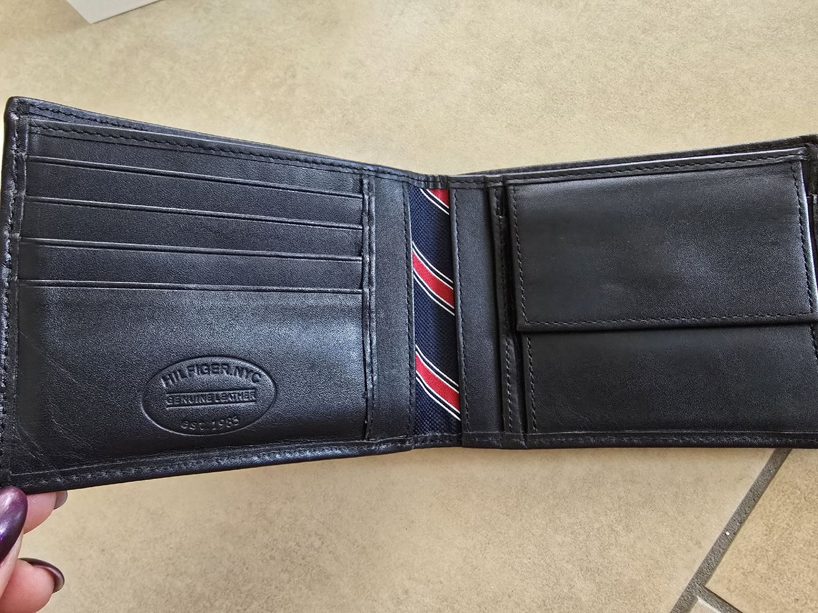 Tommy Hilfiger Portafogli: Tommy Hilfiger Leder Portemonnaie  – Nuovo e nell'imballaggio originale da Rickenbach b. Wil venduto da Beautiful.Things 1