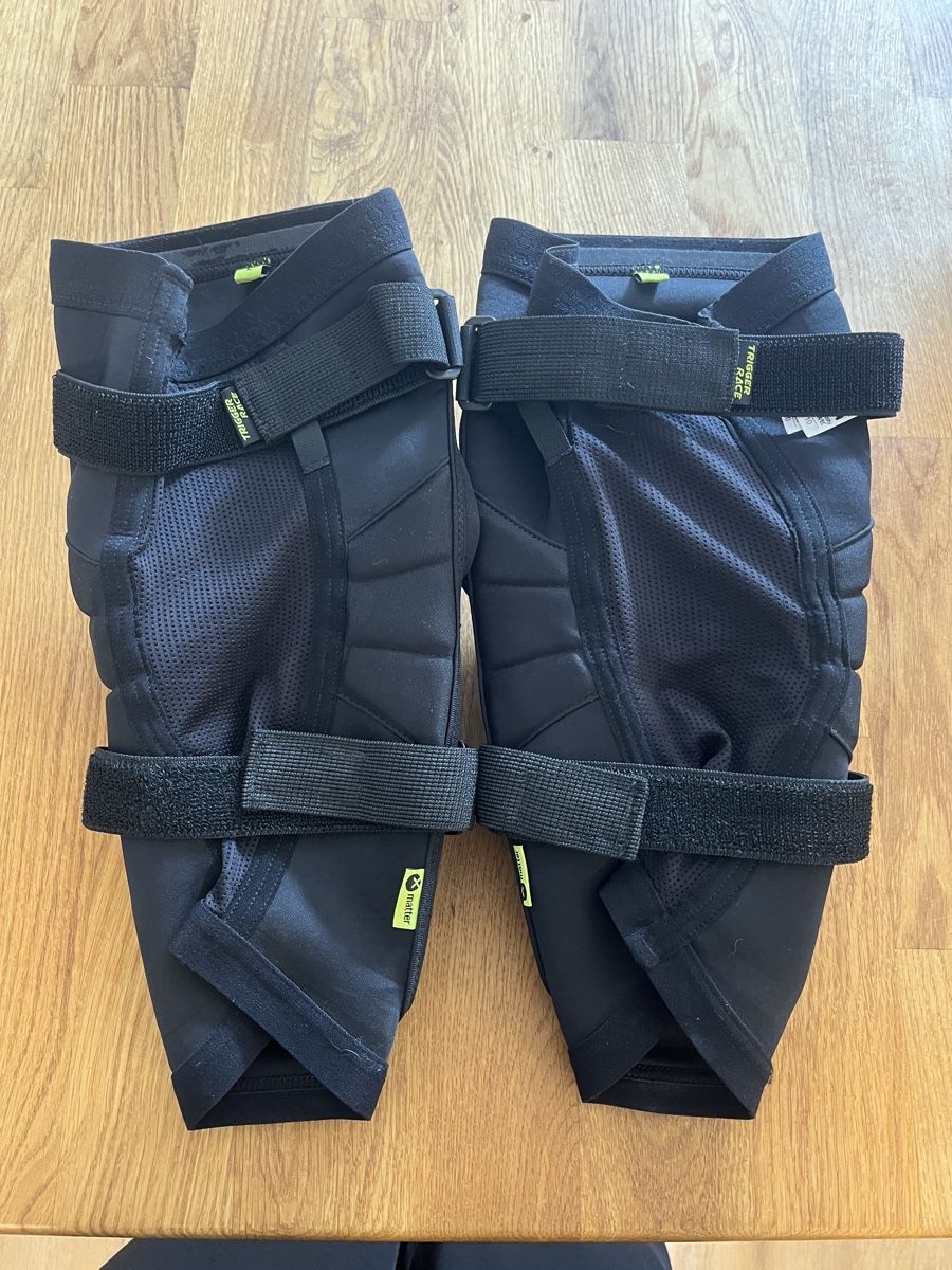 IXS Protections: Knieschoner MTB IXS Größe L – D'occasion à Schaffhausen par isa_75rk 1