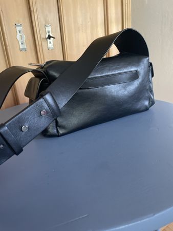 COS Ledertasche