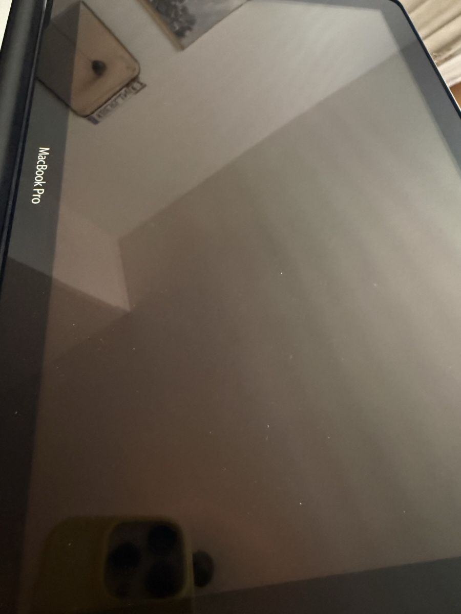 Apple Portables: Macbook Pro 13 – D'occasion à Ennetbürgen par elainelillyyy 2