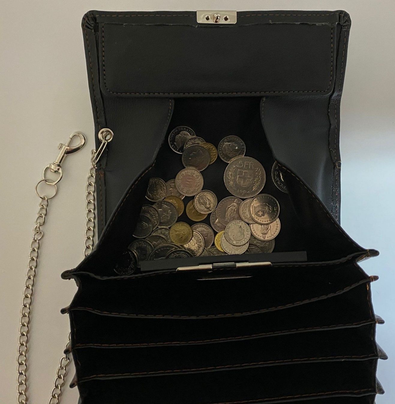 Brieftaschen: Geldbörse Kellnerbörse mit Halfter und Licht – Neu und originalverpackt aus Mauren von rundumsfest 4