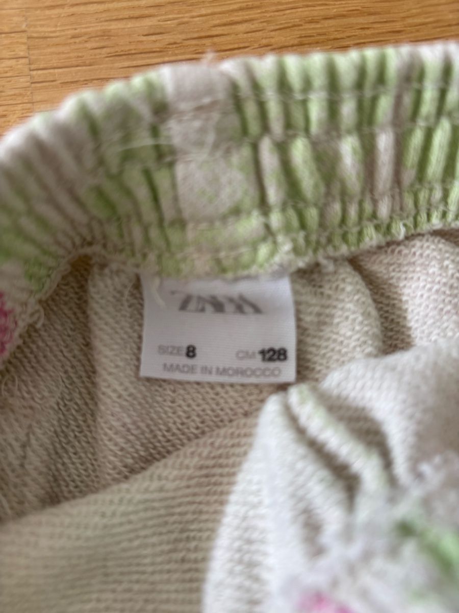 Zara Pantaloni: Zara Short 128 – Usato da Fribourg venduto da dafral 1
