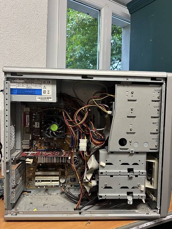 PCs: Fujitsu Simens Scaleo T – Défectueux à Niederuzwil par LA-Electronics 1