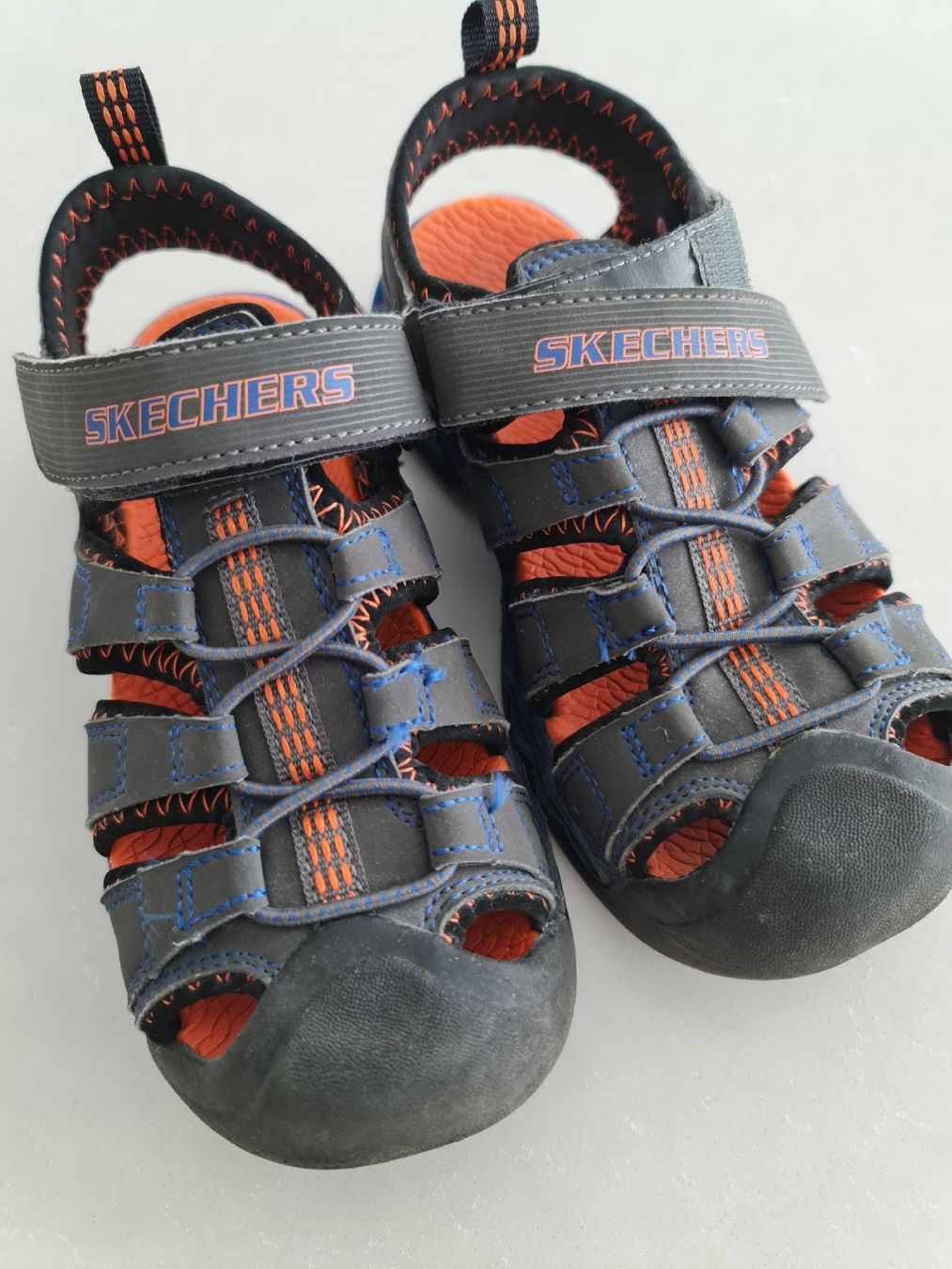 Skechers Schuhe für Jungen: Skechers S-Lights Gr. 31 – Gebraucht aus Bülach von Rommar