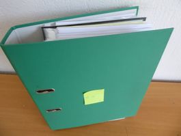 Interessantes Album Österreich mit 110 Seiten Inhalt