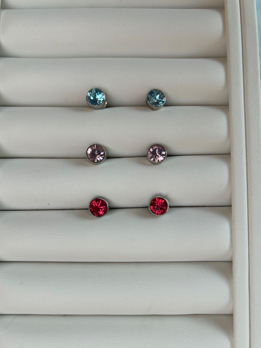 Altri gioielli: Ohrstecker Swarovski türkis lila rot Nr.7 – Nuovo (secondo la descrizione) da Rothenburg venduto da stacostaco 2