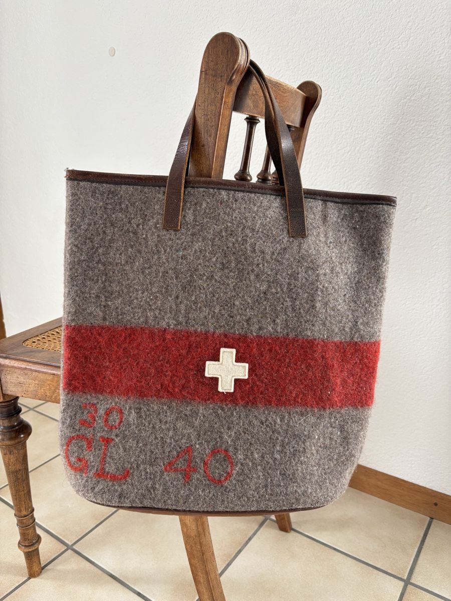 Borse: CH Armee Decken Tasche – Usato da Münsingen venduto da Sinonn