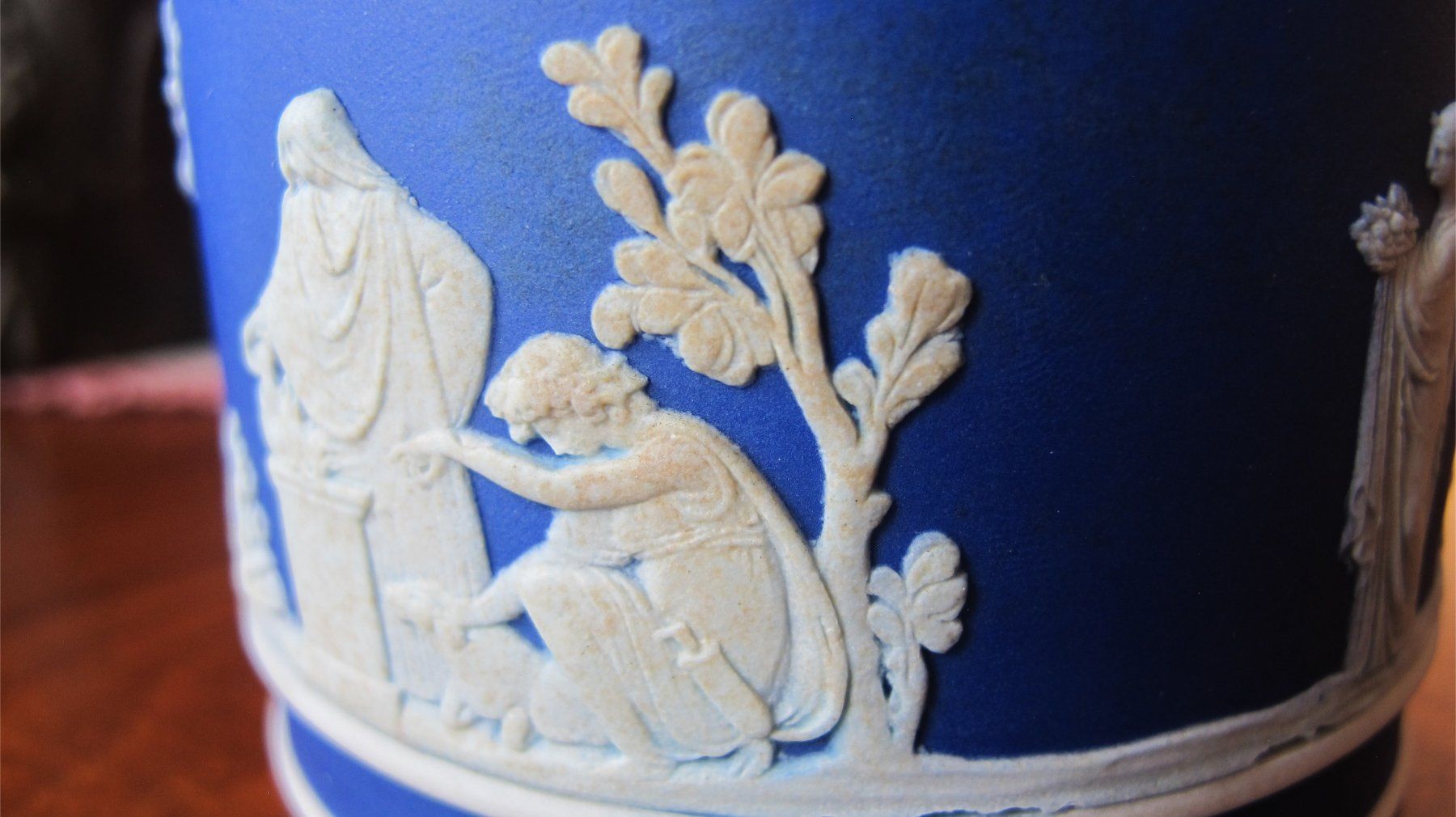 Zuckerdosen: ZUCKERDOSE WEDGWOOD JASPERWARE  DUNKELBLAU – Gebraucht aus Matzingen von exklusives 9