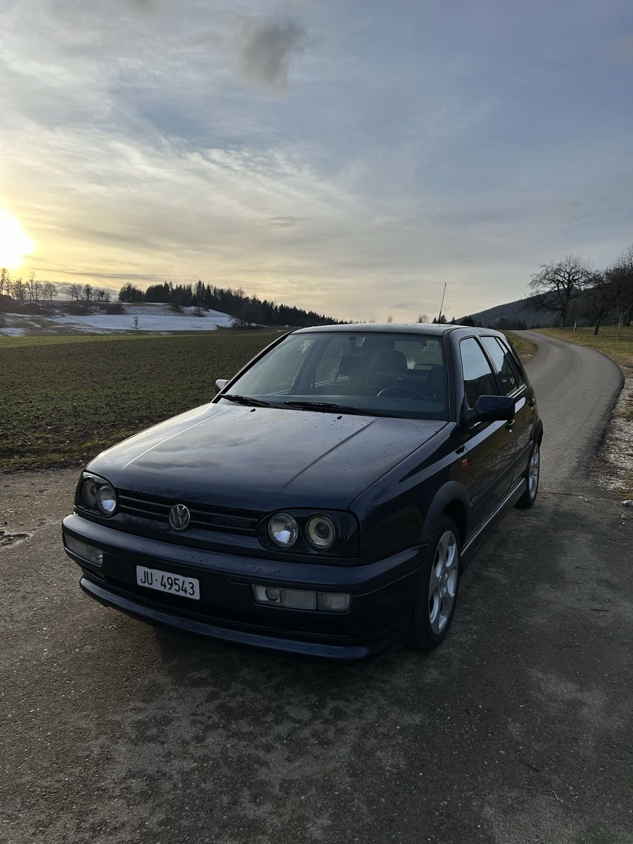 VW Autos: Golf 3 VR6 – D'occasion à Montsevelier par Diego2828 1