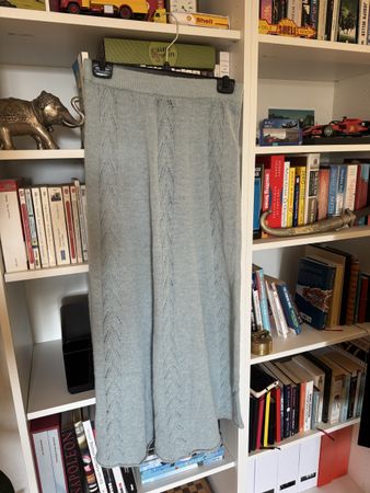 Zara Blue Knitted Skirt - Elegant Design, Size M, Great Fit