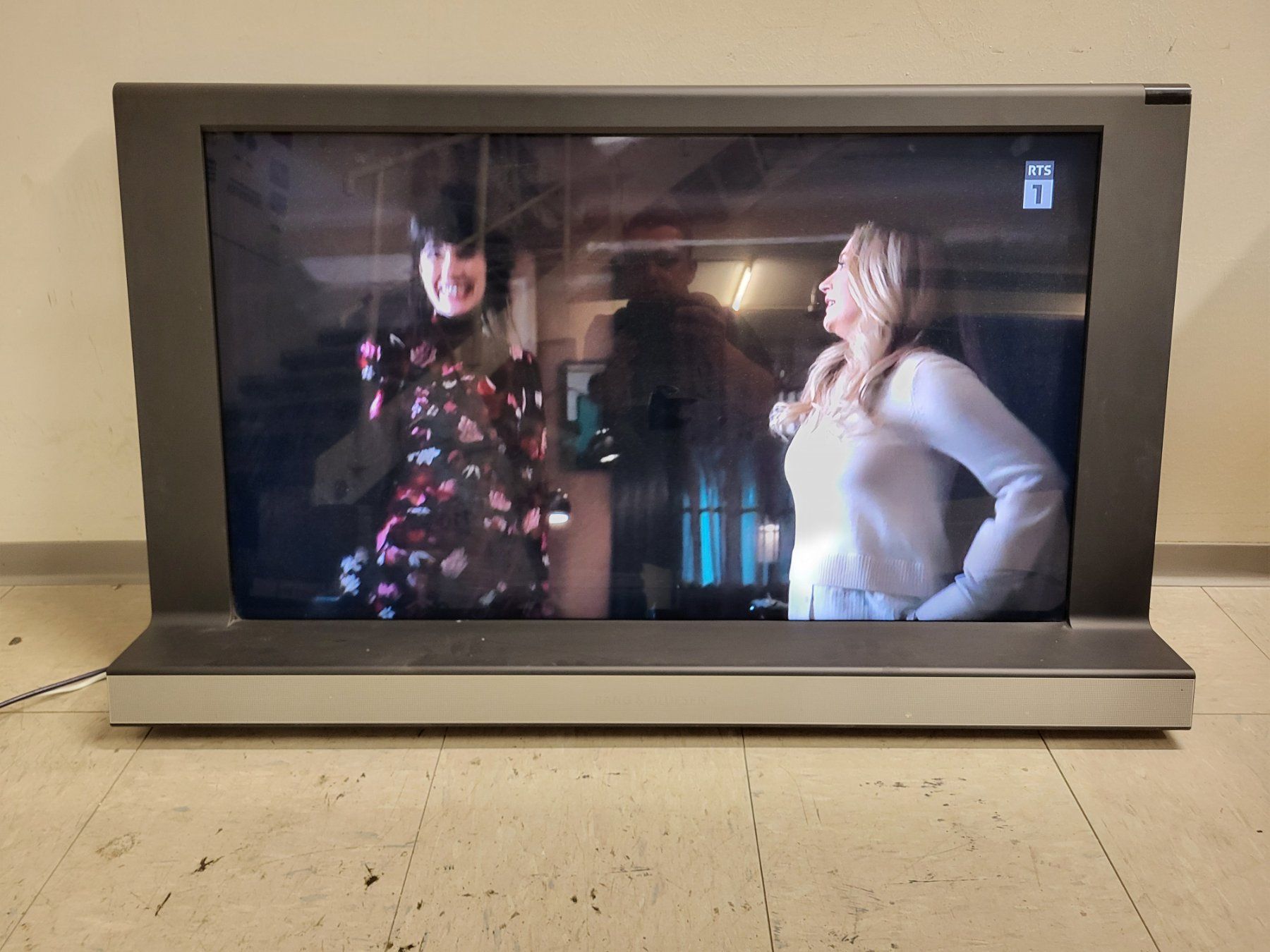Bang & Olufsen Televisori: Beovision 8-40 Bang & Olufsen téléviseur – Usato da Sion venduto da Bang-OlufsenSion