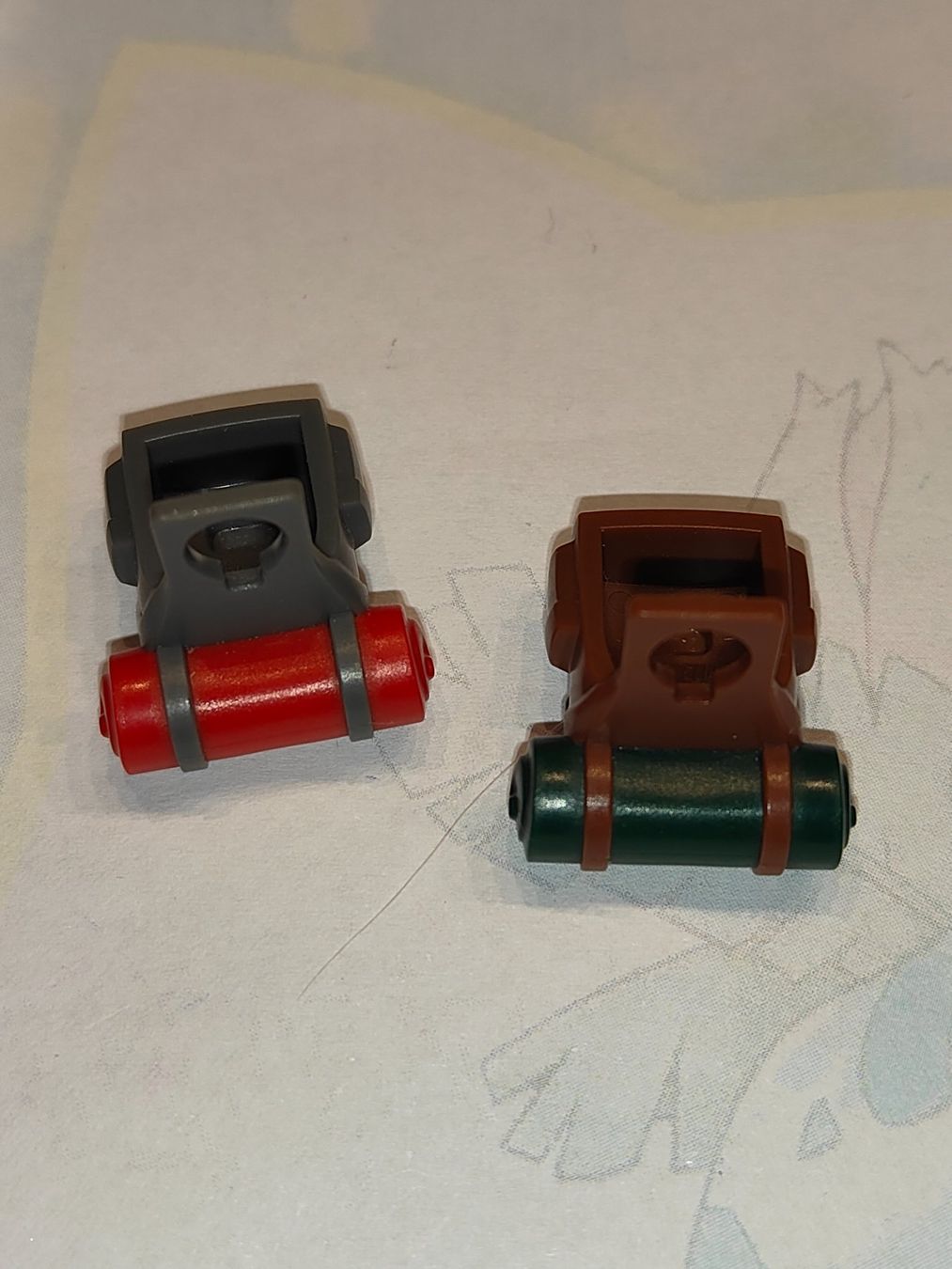 Lego Kit di costruzioni: Legofigurenteile  2 Rucksäcke 26073**  /E27 – Usato da St. Gallen venduto da Bisaknosp 3
