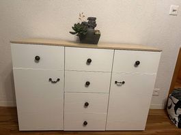Neuwertige Kommode zu verschenken