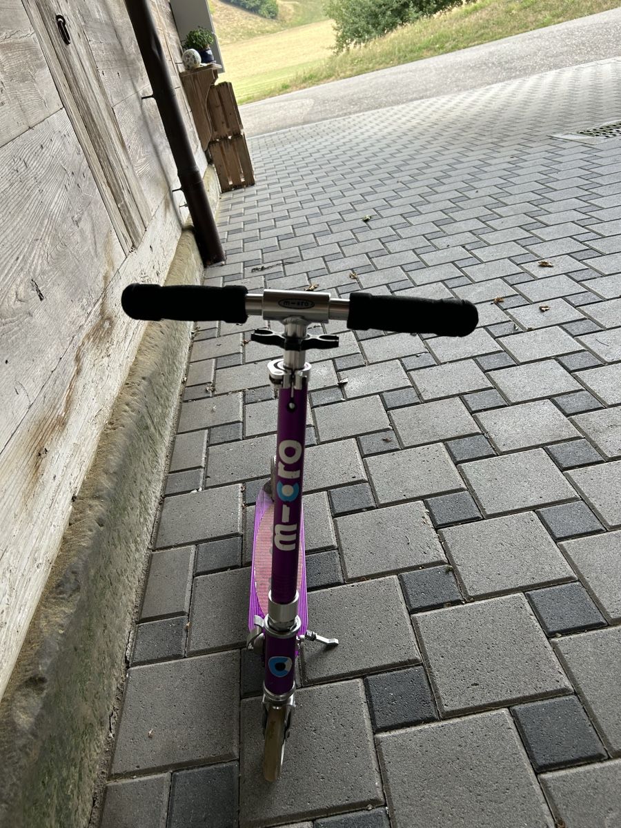 Micro Fahrzeuge für Kinder: Micro Trottinett - guter Zustand  – Gebraucht aus Krauchthal von Nati_H