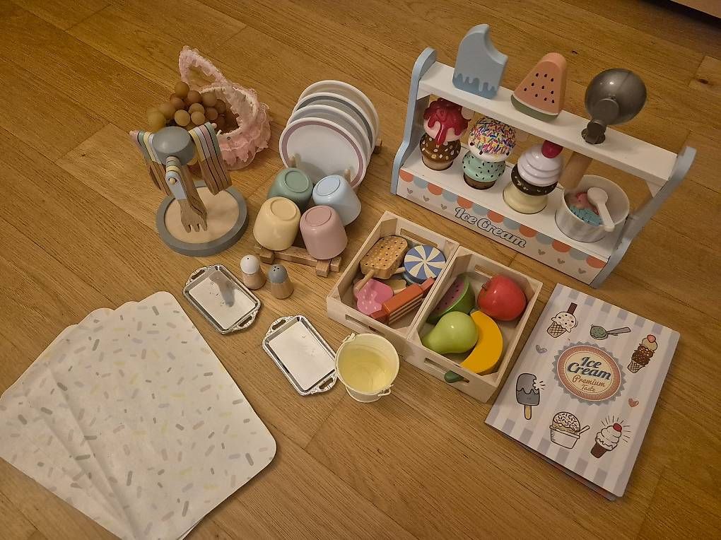 Spielzeuge: Kinderküchen-Zubehör – Gebraucht aus Zürich von a.b.g.baumann