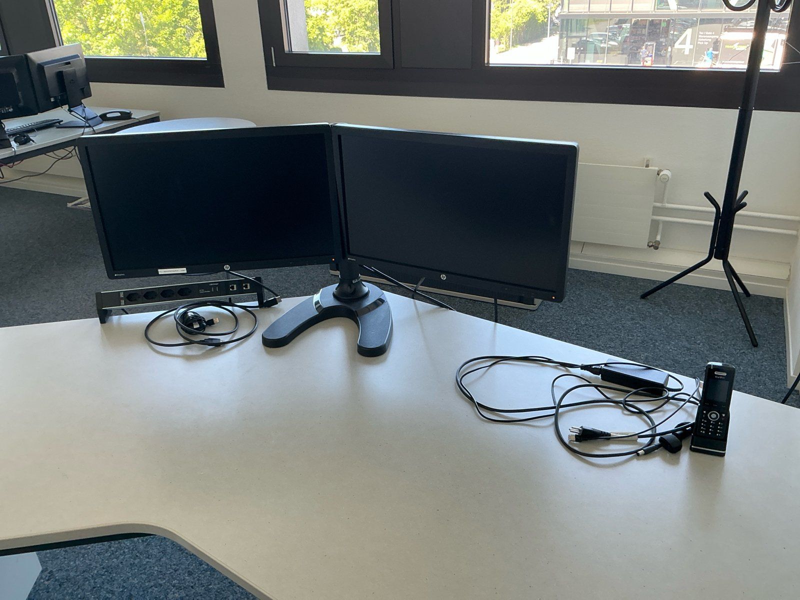 Monitor: Posten mit IT Zubehör – Usato da Zürich venduto da PIPM_Switzerland 1